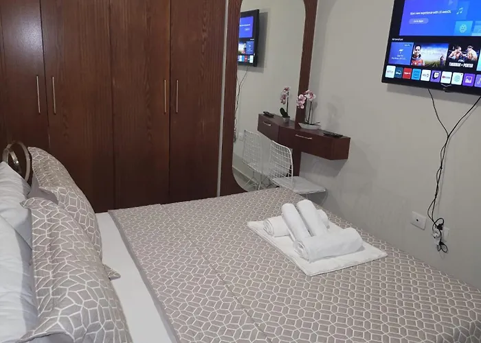 Gloria Prestige * ティラナ